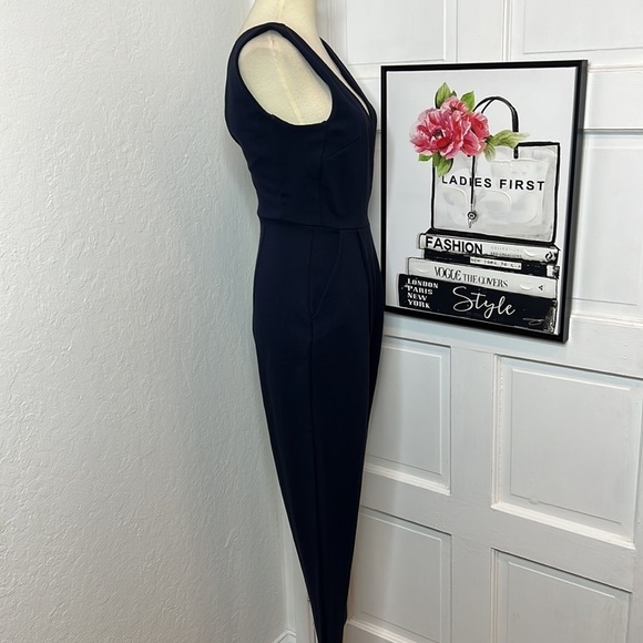 NWT French Connection Navy V-Neck Jumpsuit Size 4US - Picture 3 of 9